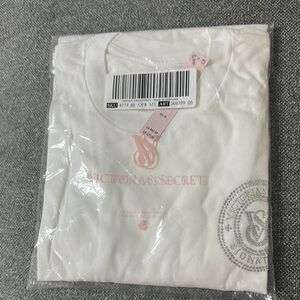 VICTORIA'S SECRET
100% Cotton Oversize Sleep Tee